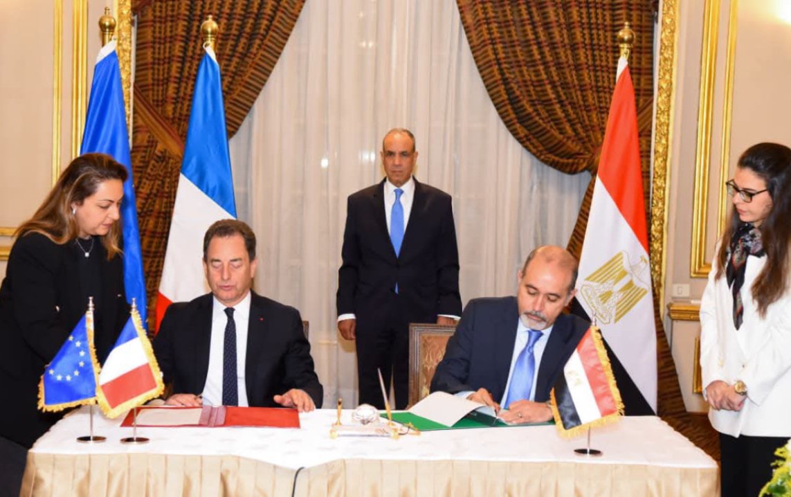 وزير الخارجية يشهد مراسم التوقيع على إعلان النوايا للتعاون في مجال الهجرة بين مصر وفرنسا