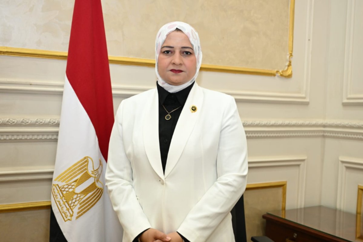 النائبة مروة قنصوة: رسائل الرئيس السيسي خلال افتتاح القيادة الاستراتيجية جسدت رؤية الدولة الحديثة القائمة على التكامل بين القوة والتنمية