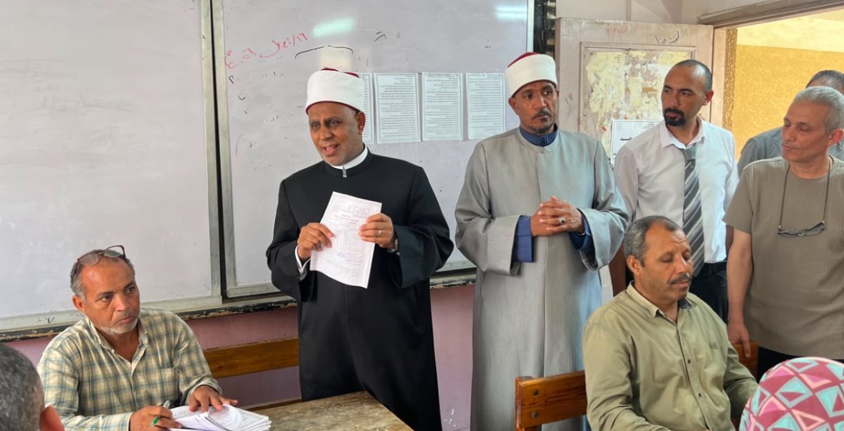 الدكتور أحمد الشرقاوي يتفقد مركز تصحيح الجيزة لمتابعة انتظام أعمال تصحيح الشهادة الثانوية الأزهرية