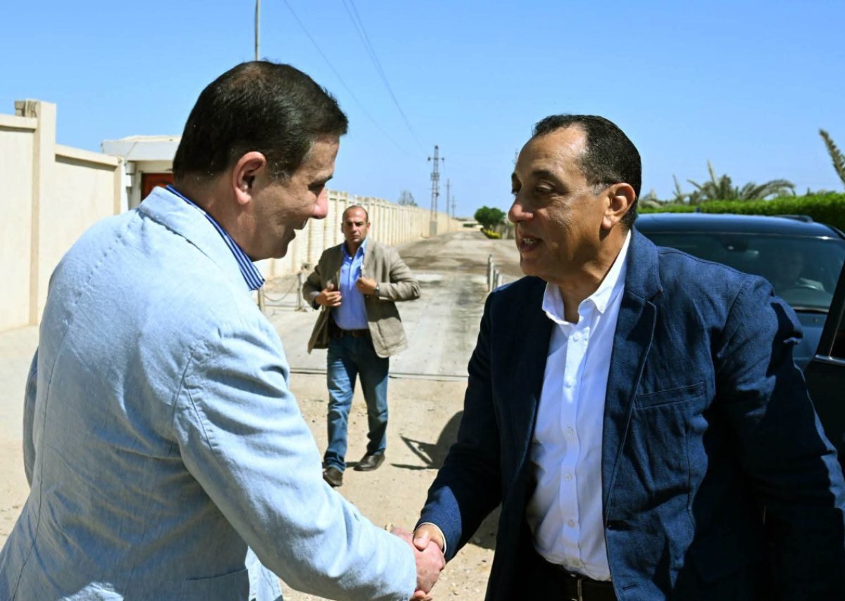 بالصور.. رئيس الوزراء يبدأ جولة تفقدية بعدد من مشروعات الإنتاج الزراعي والحيواني بمحافظتي الجيزة والبحيرة