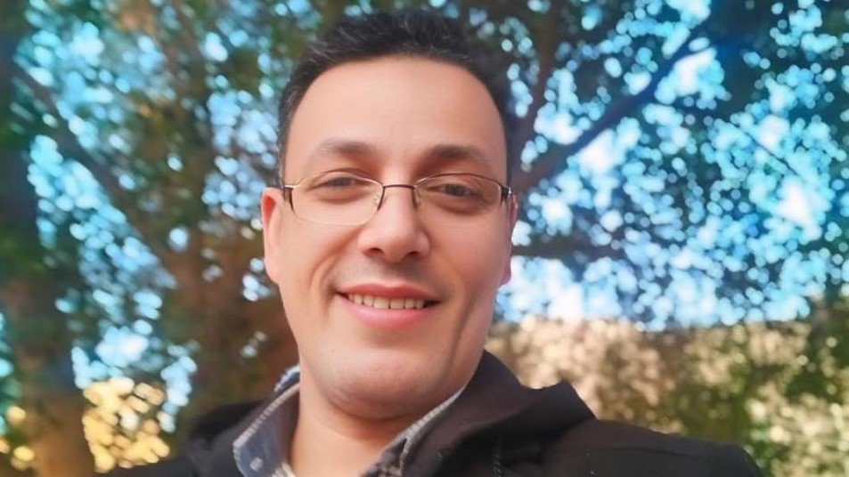 جرائم الأباء وبيع الأوهام