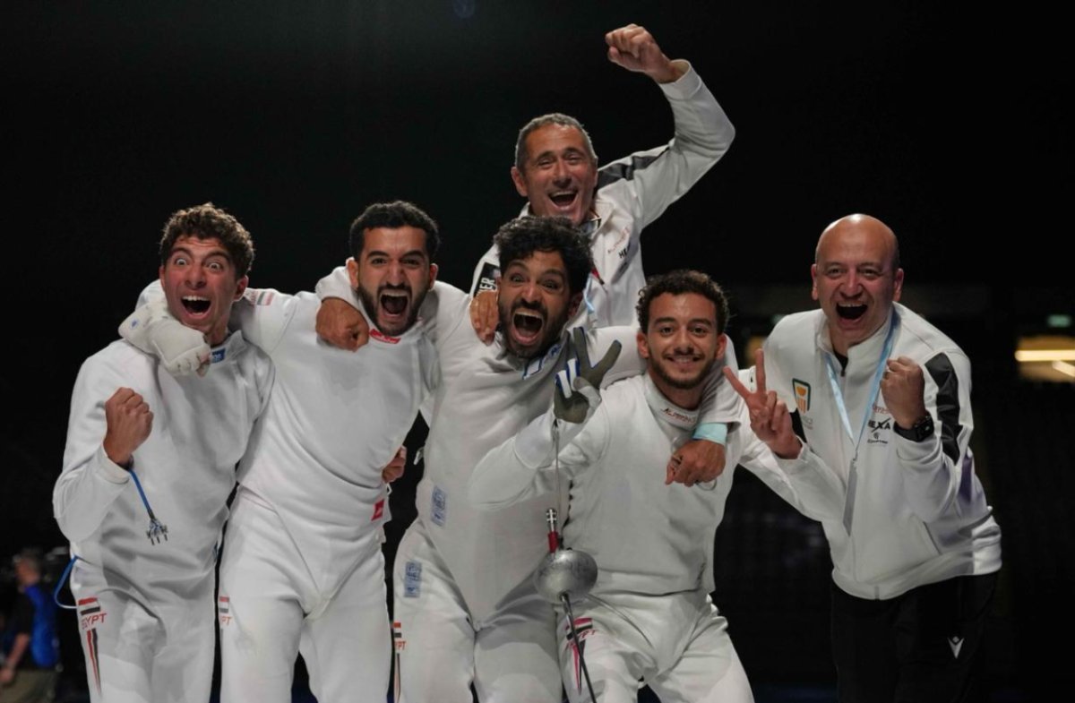 بعد غياب 75 عامًا عن التتويج.. المنتخب القومي للمبارزة يهزم إسرائيل ويتوج ببرونزية بطولة العالم للفرق في إنجاز تاريخي