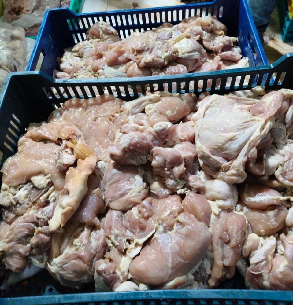 ضبط 1.5 طن دواجن فاسدة ومذبوحة خارج المجازر في حملة مكبرة بقليوب