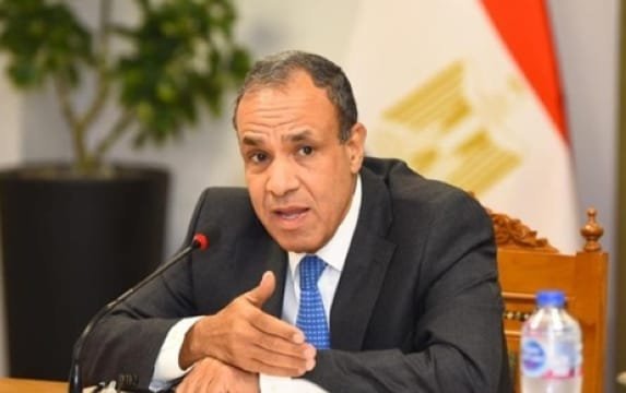 وزير الخارجية يبحث هاتفياً مع نظيره البحريني التطورات الإقليمية