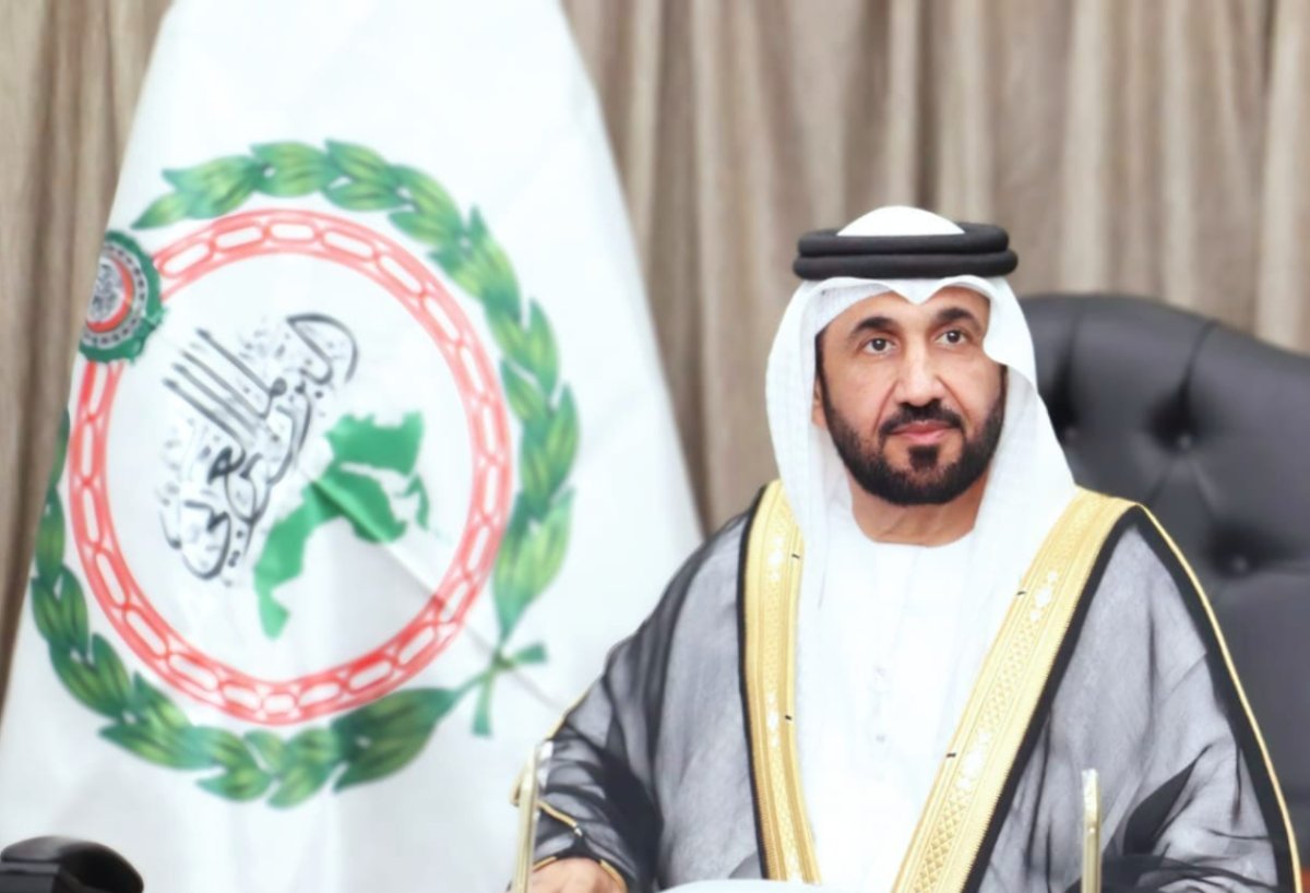 رئيس البرلمان العربي يدين استهداف ناقلة إماراتية أثناء عبورها مضيق هرمز