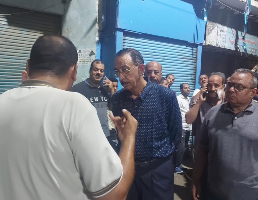 مصرع طفل أسفل الأنقاض.. محافظ سوهاج ومدير الأمن يتفقدان موقع انهيار عقار بحي غرب