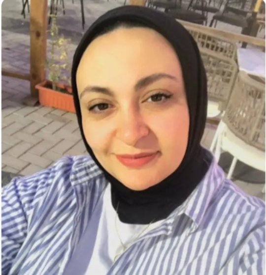 طالبة تحرر محضرًا ضد والدها لمنعها من حضور فرح صديقتها.. دكتورة تقى شريف لـ«خمسة سياسة»: الواقعة تكشف انسداد الحوار داخل الأسرة