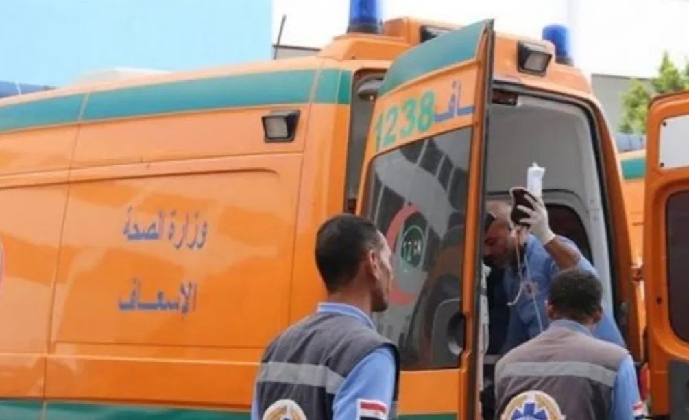 إصابة 28 عاملًا في انقلاب سيارة ربع نقل بطريق "سفاجا - الغردقة".. و3 حالات تحت الرعاية الطبية