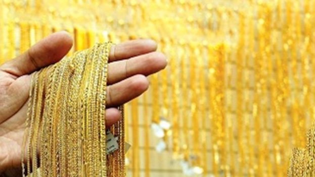 سعر الذهب اليوم في مصر.. عيار 21 يسجل 6220 جنيهًا وتحرك مفاجئ بالأسواق