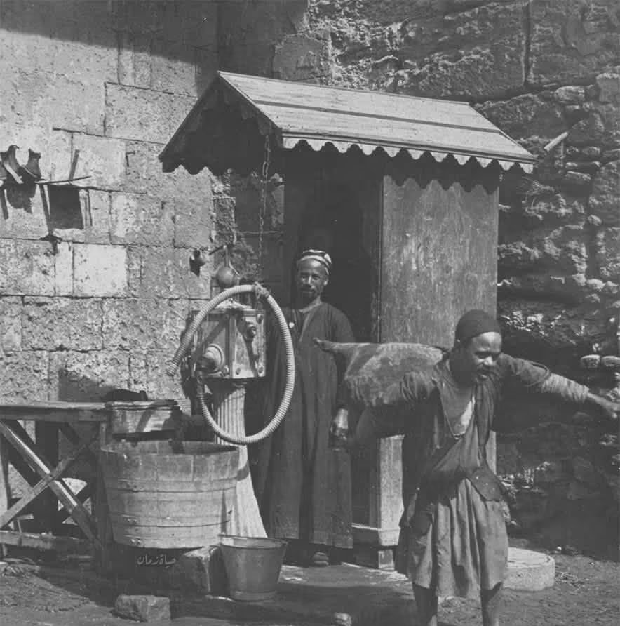 شوارع القاهرة عام 1908.. "الحنفيات العمومية" شريان حياة وملاذ لعابري السبيل