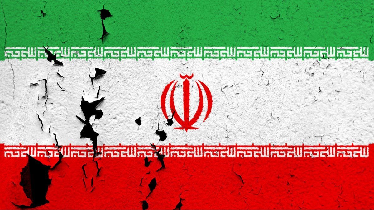 إيران تغيّر عقيدتها العسكرية.. «الهجوم الاستباقي» في مواجهة التهديدات الأمريكية والإسرائيلية