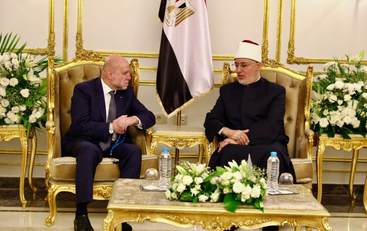 مفتي الجمهورية.. يلتقي مستشار الرئيس الفلسطيني للشؤون الدينية على هامش المؤتمر العالمي الحادي عشر للإفتاء