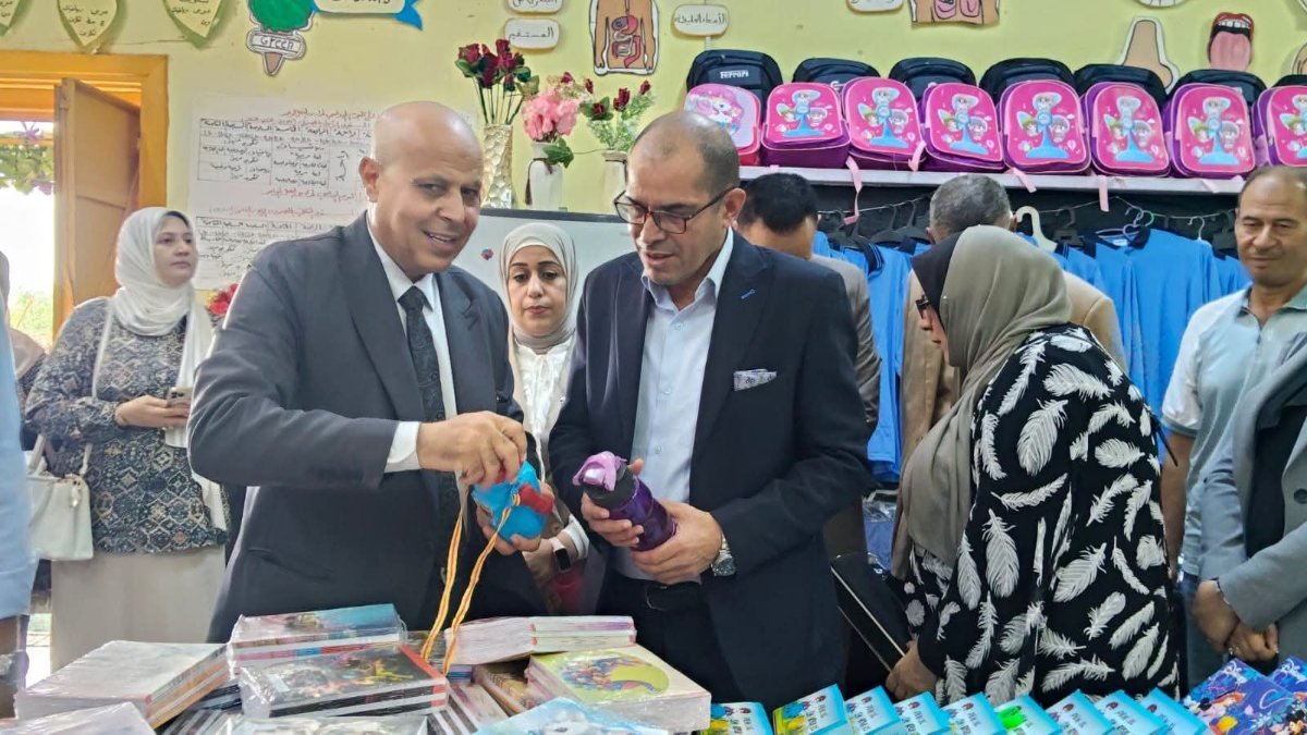 دسوق تشهد افتتاح معرض «مبادرة الخير» لدعم طلاب مدارس الفصل الواحد
