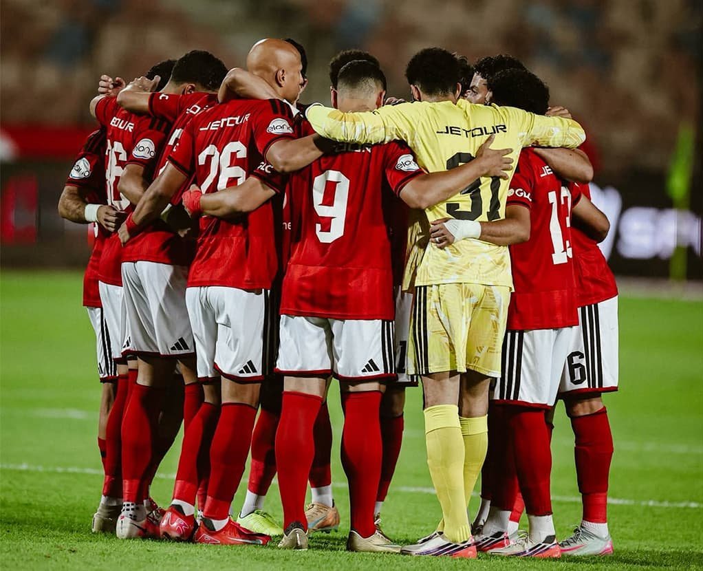 عاجل.. الأهلي يعلن إصابة نجمه بقطع في الرباط الصليبي
