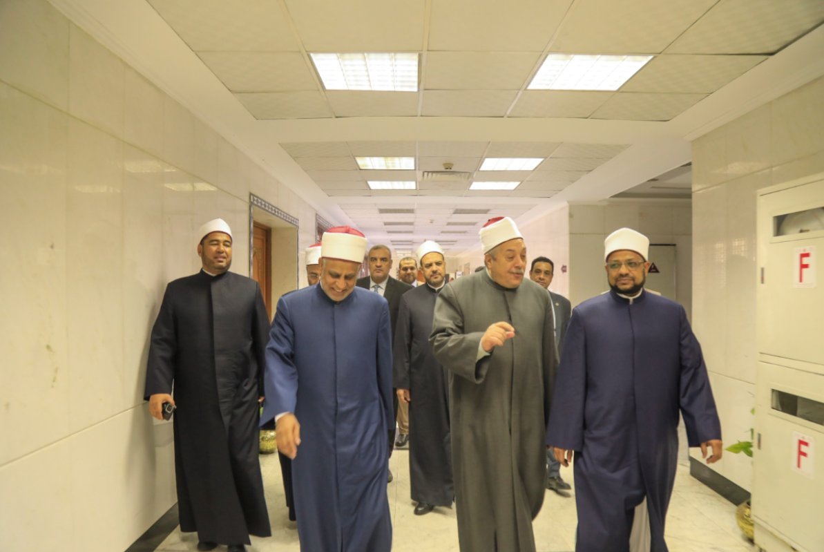قيادات الأزهر يتفقدون الدورة التدريبية للمرشحين للابتعاث الخارجي
