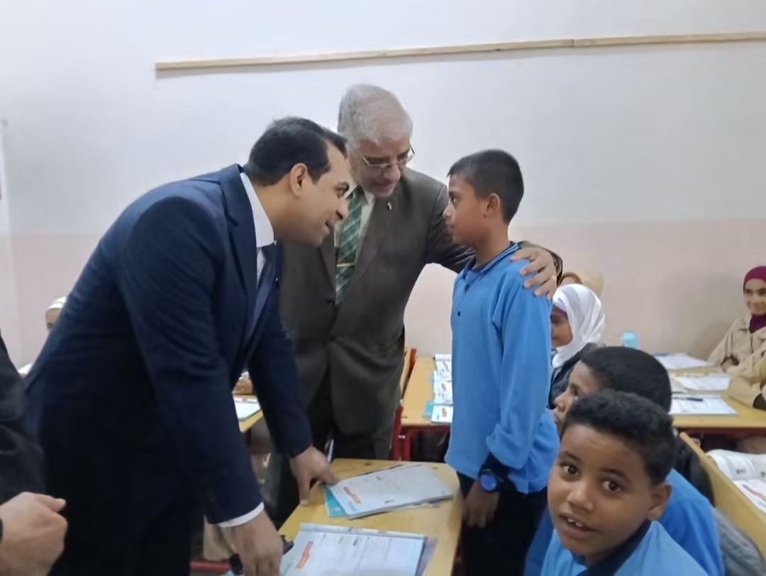 نائب محافظ قنا يتفقد عدد من المدارس بإدارتي الوقف وقنا لمتابعة انتظام وانضباط العملية التعليمية