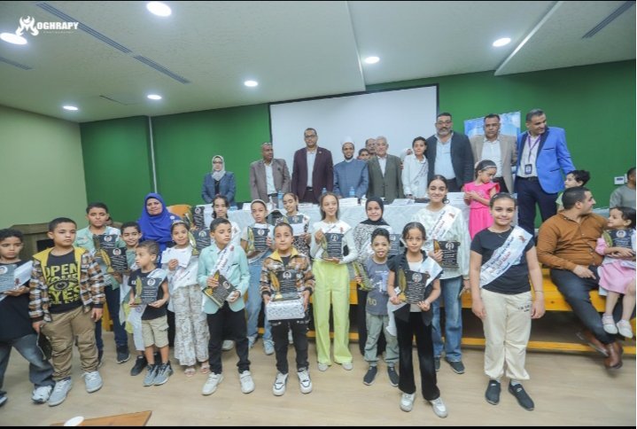 تليفونات قنا تحتفل بالمولد النبوي.. تكريم حفظة القرآن وعمرة مجانية لإحدى الفائزات