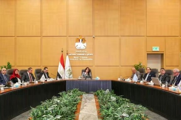 الإسكان تتابع طرح 10 آلاف وحدة بنظام الإيجار المنتهي بالتملك