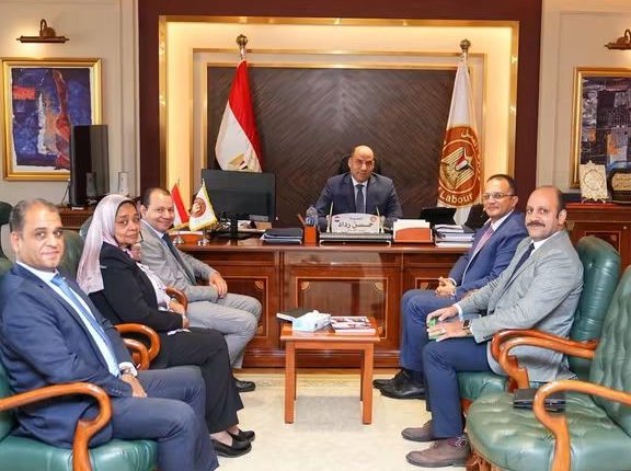 حسن رداد ورئيس جامعة الجلالة يبحثان تأهيل الشباب لسوق العمل