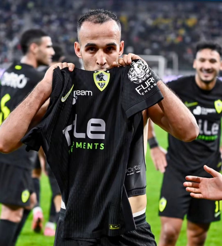 رسميًا.. الزمالك يوقع عقوبة مغلظة على ناصر منسي