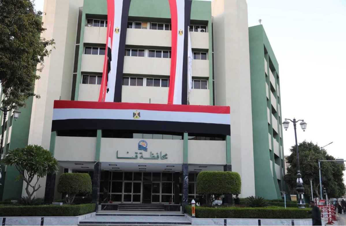 «خمسة سياسة» تنشر الحقيقة الكاملة بشأن أزمة معهد «الدير الغربي» الأزهري