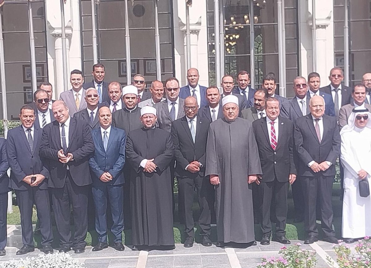 الشيخ أيمن عبدالغني: الأزهر يضع بناء الإنسان في مقدمة رسالته ويؤمن بأن دور التعليم يمتد إلى غرس الأخلاق والقيم