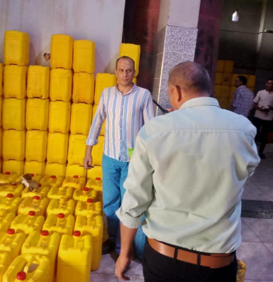 ضبط 5 أطنان زيوت طعام غير صالحة للاستهلاك الآدمي و1400 لتر سولار قبل تداولها بالسوق السوداء في المنيا