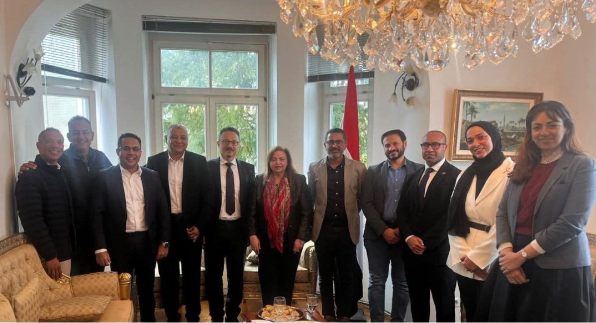 سفيرة مصر بسلوفينيا تبحث مطالب الجالية المصرية وتعزيز رعايتها