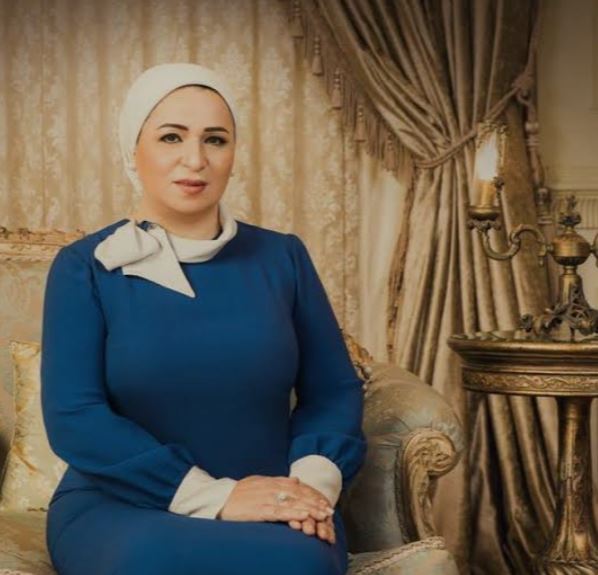 قرينة الرئيس تتواصل مع والدة الملازم أول نور امتياز كامل وتُثني على شجاعة رجال الشرطة