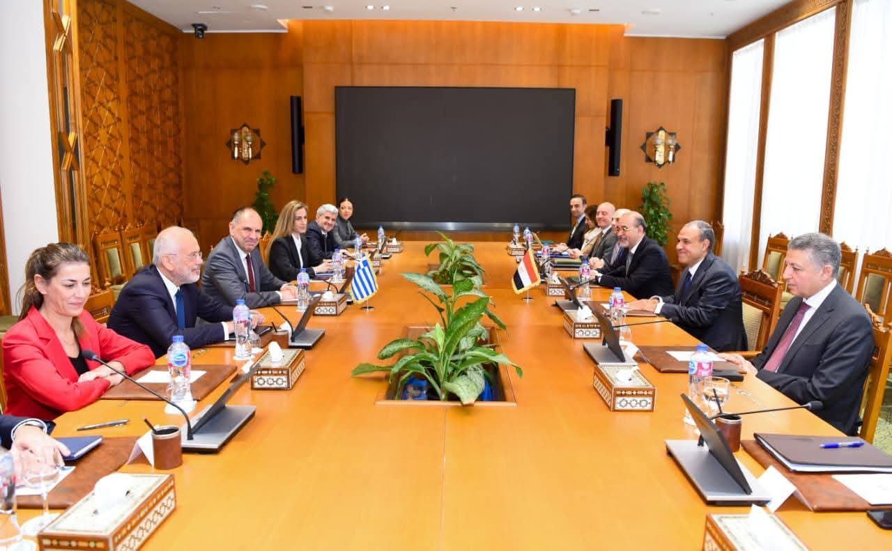 مصر واليونان تعززان الشراكة الاستراتيجية وتنسقان المواقف تجاه قضايا الإقليم