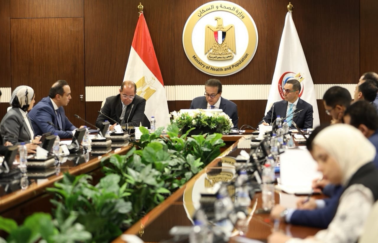 نائب رئيس مجلس الوزراء وزير الصحة يترأس اجتماعًا لمتابعة موقف ملف المساهمة التكافلية بمنظومة التأمين الصحي الشامل   ‏