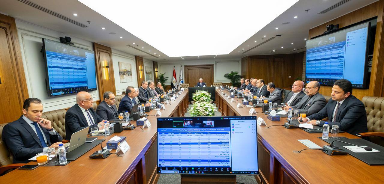 اقتصادية قناة السويس تحقق قفزة مالية واستثمارية كبيرة خلال النصف الأول من العام المالي 2025–2026