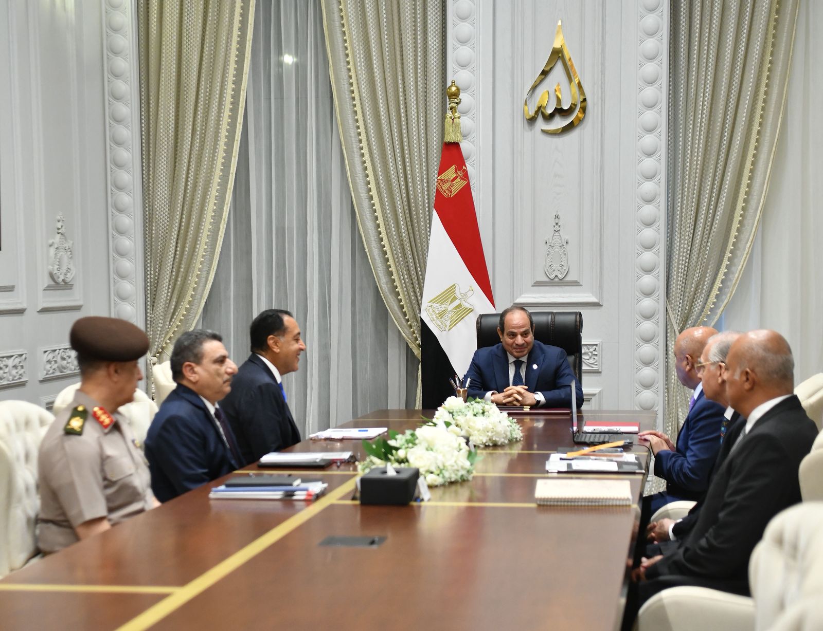الرئيس السيسي يضع خريطة تطوير الموانئ والنقل لتسريع النمو الصناعي