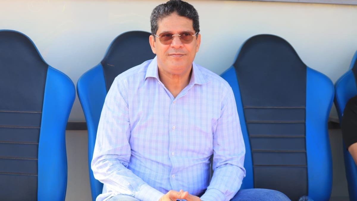 أيمن منصور يدافع عن أيمن الرمادي: حقق بطولة في أصعب الظروف والهجوم عليه غير مبرر