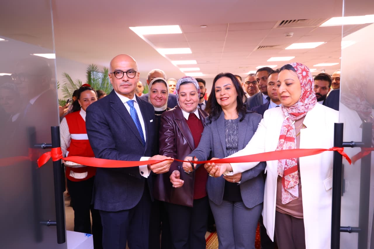 تعاون بين جامعة عين شمس والهلال الأحمر لتعزيز العمل التطوعي وخدمة المجتمع