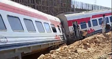 انقلاب عربة قطار في الضبعة يخلف 3 وفيات و55 مصابًا حتى الآن