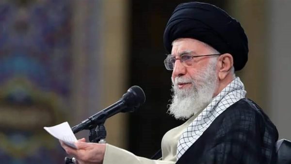 وزير الدفاع الإسرائيلي يهدد خامنئي: "ذراعنا الطويلة قد تصل إلى طهران.. إليك شخصيًا"