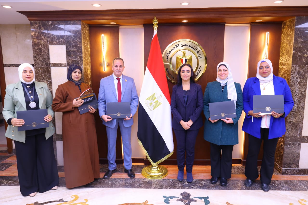 التميز في خدمة ذوي الإعاقة.. وزيرة التضامن تكرم الفائزين بجوائز مصر للتميز الحكومي