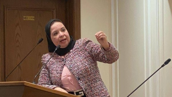 برلمانية تطالب بضرورة تخصيص مسار عاجل لكبار السن بمنظومة التأمين الصحي الشامل