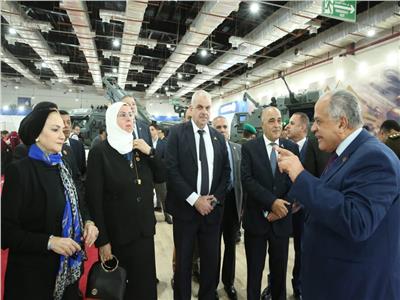 لجنة الدفاع بـ«الشيوخ» تشيد بتطور الصناعات العسكرية خلال زيارتها معرض «إيديكس 2025»