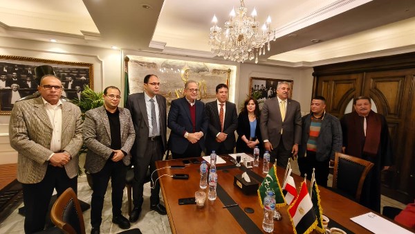 عصام الصباحي يتقدم رسميًا لانتخابات رئاسة حزب الوفد