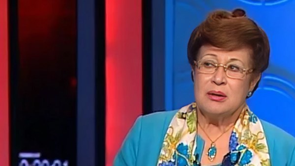 نوال الدجوي.. ترفع شكوى ضد حساب "Amr ELDegwi" على فيسبوك.. الحساب دأب على إذاعة أخبار وبيانات من شأنها الإضرار بها