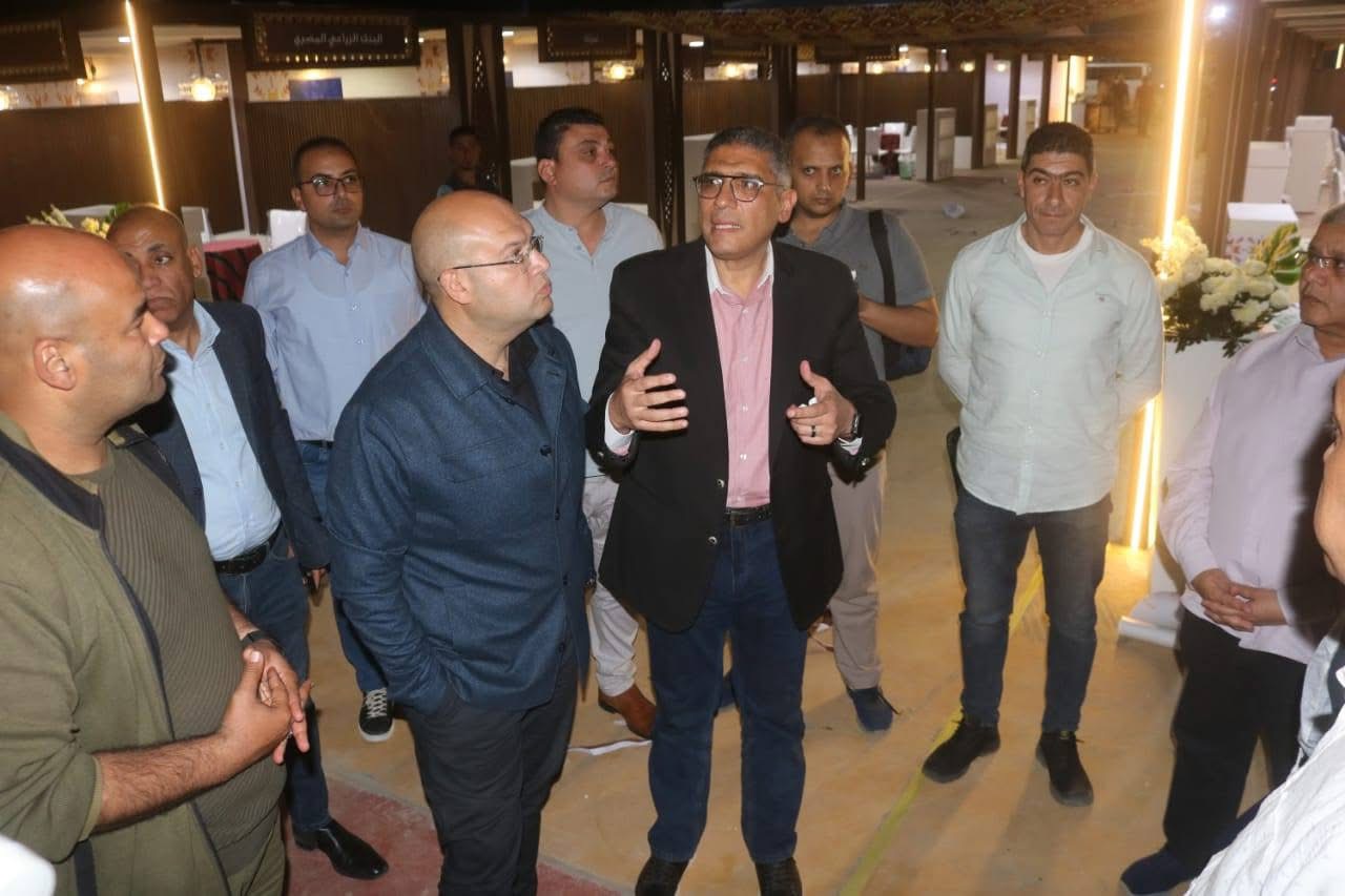 محافظ الجيزة يتفقد الاستعدادات لانطلاق المهرجان الدولي الثامن للتمور بالواحات البحرية