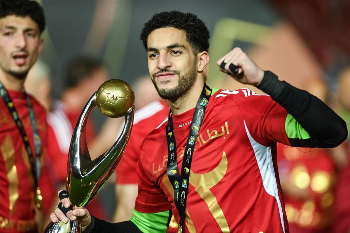 نكشف سبب عدم تجديد الأهلي لعقد مصطفى شوبير (خاص)