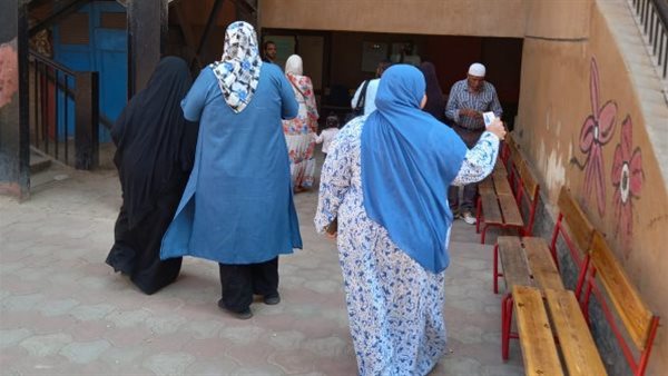 النساء فى المقدمة   توافد كبير على لجان بولاق الدكرور في انتخابات 2025