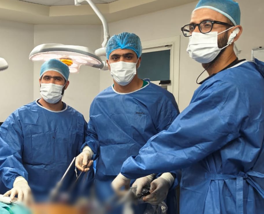 لأول مرة بمجمع الإسماعيلية الطبي..  نجاح إجراء جراحه دقيقه لسيدة مسنة  ( التفاصيل )