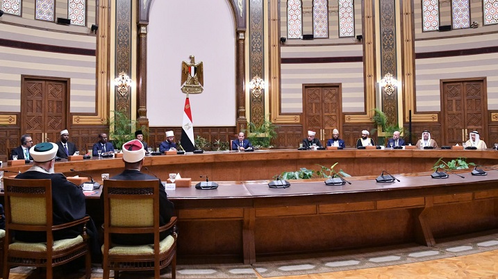 السيسي: المساجد يجب أن تكون مؤسسات دينية وتربوية وخدمية متكاملة