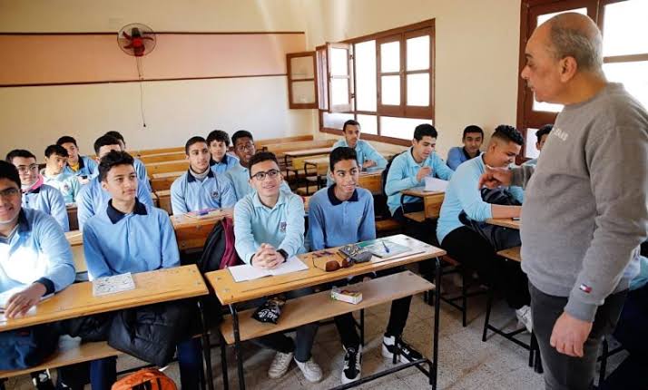 أولياء الأمور بين القلق والأمل.. جدل واسع حول نظام البكالوريا