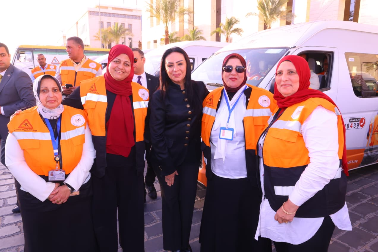 وزيرة التضامن مايا مرسي ترفع جاهزية فرق التدخل السريع لدعم الأطفال والكبار بلا مأوى