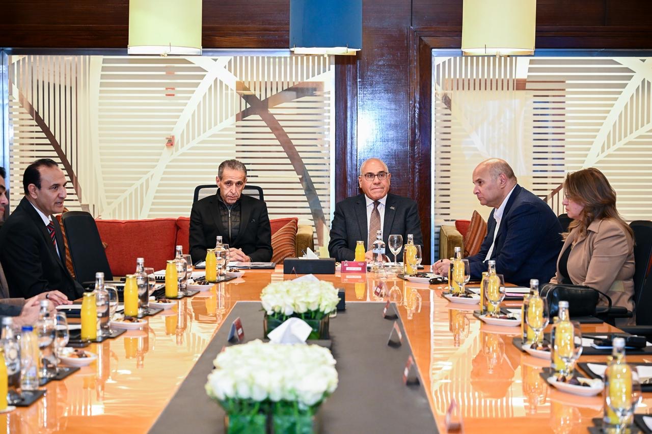 رئيس الهيئة العربية للتصنيع يتفقد إنتاج المصاعد العربية السويسرية بمدينة مدينتي بالكامل